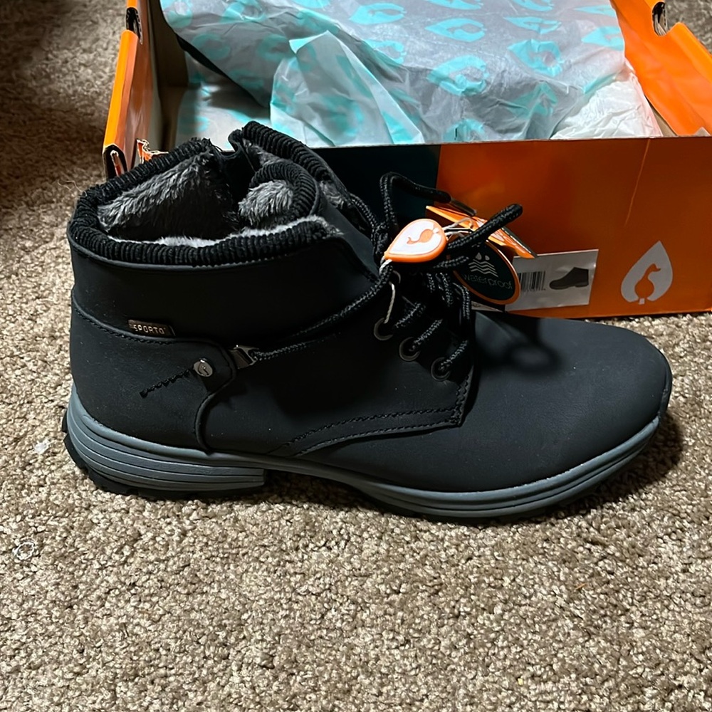 Sporto Dazzle Waterproof Wool Lined Boots- BRAND NEW size 9